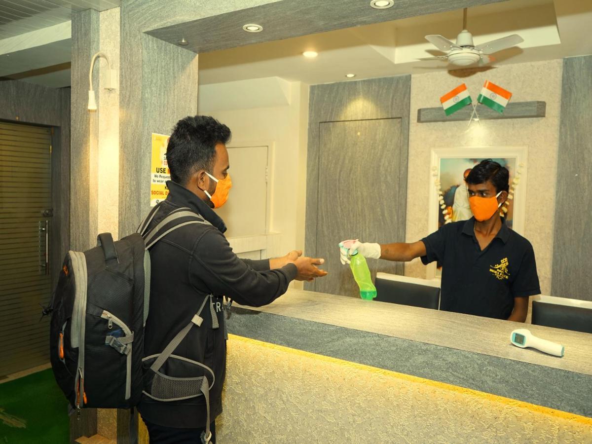 Hotel Disha Palace Shirdi Extérieur photo