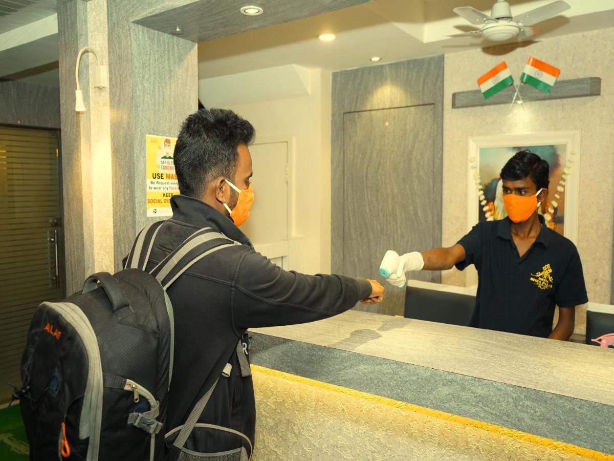 Hotel Disha Palace Shirdi Extérieur photo