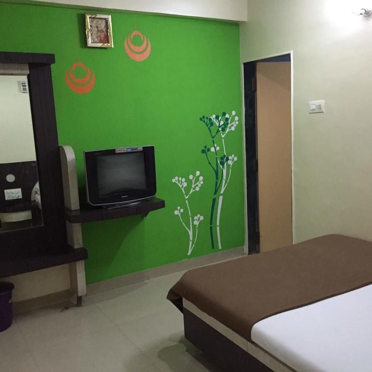 Hotel Disha Palace Shirdi Extérieur photo