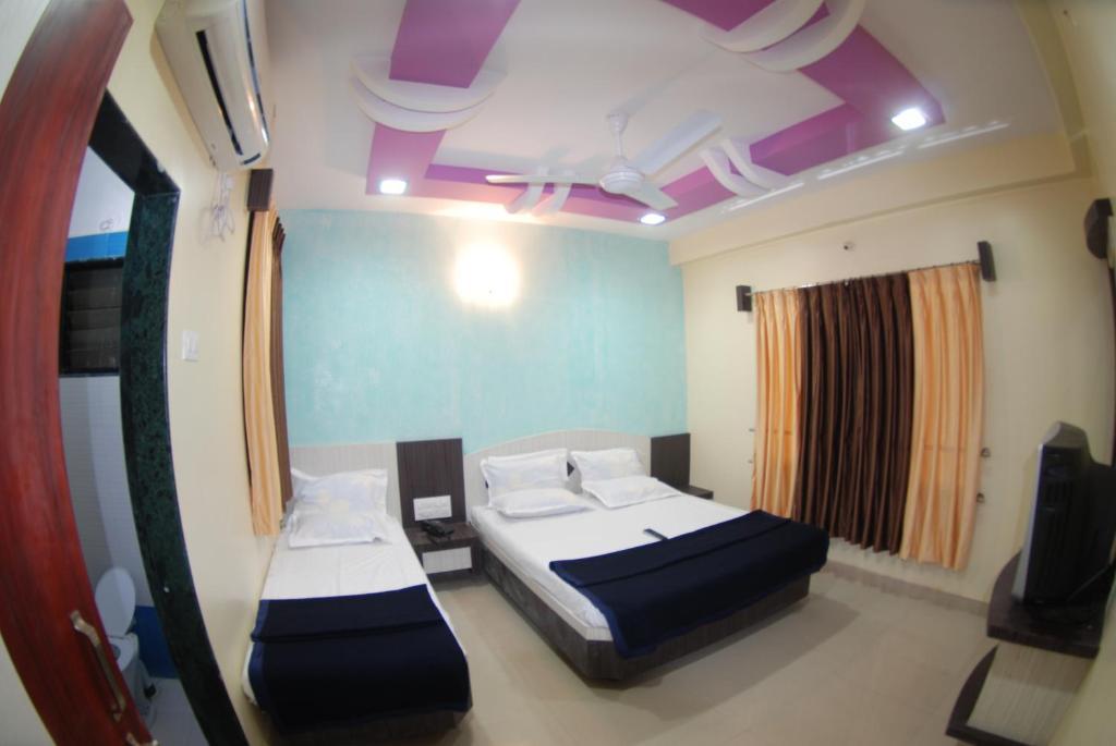 Hotel Disha Palace Shirdi Extérieur photo