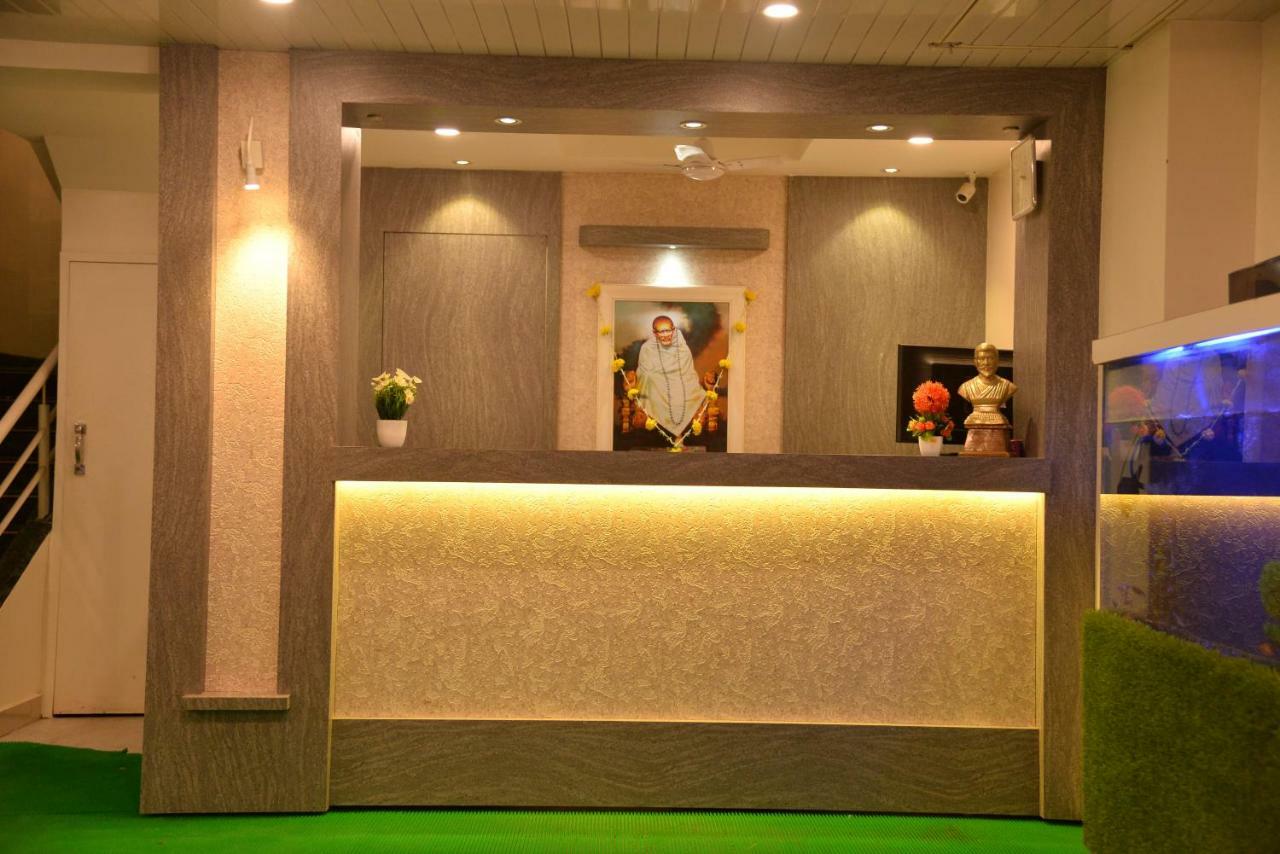 Hotel Disha Palace Shirdi Extérieur photo