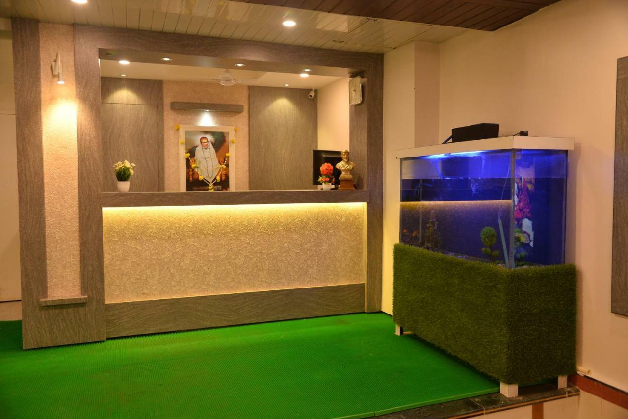 Hotel Disha Palace Shirdi Extérieur photo