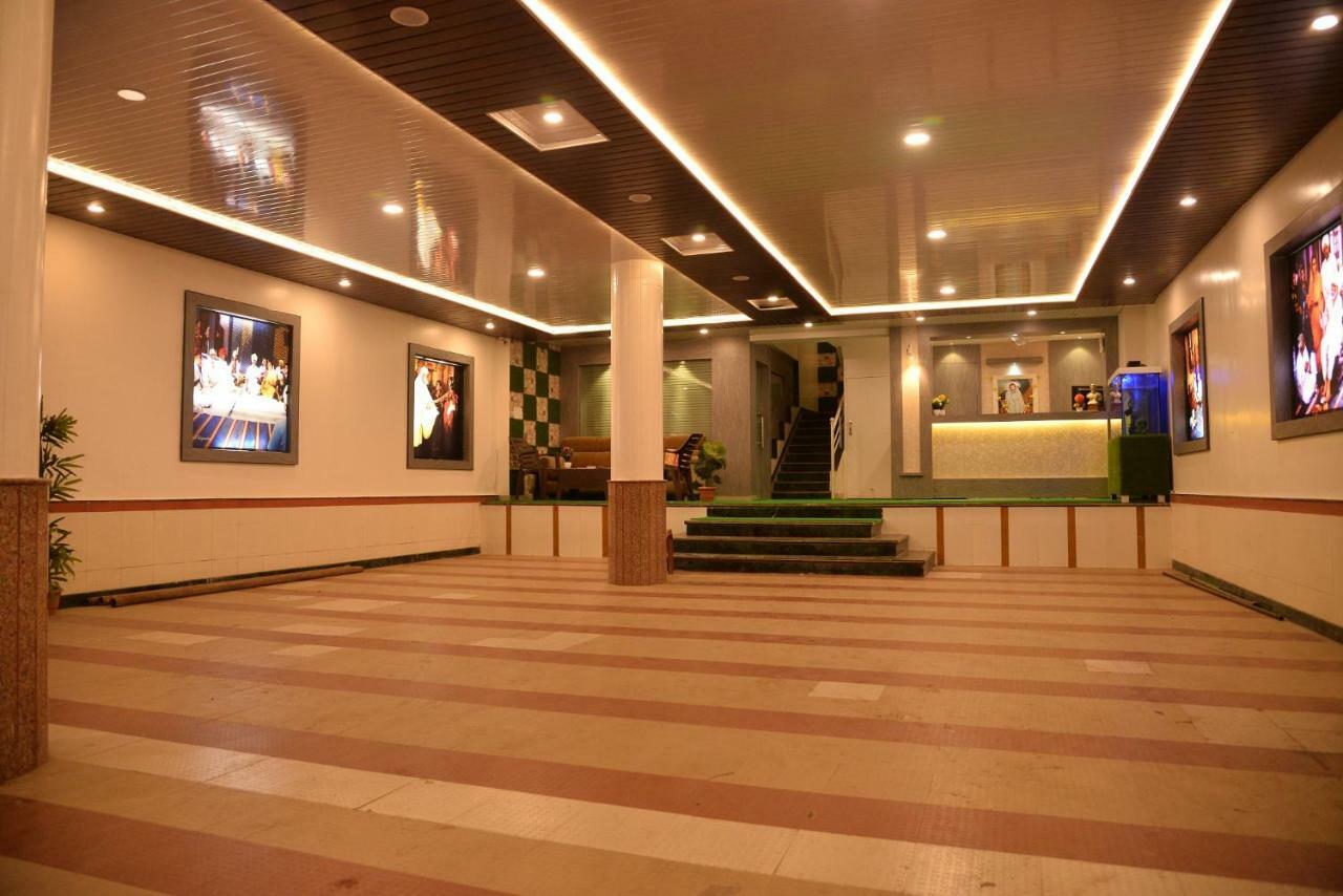 Hotel Disha Palace Shirdi Extérieur photo