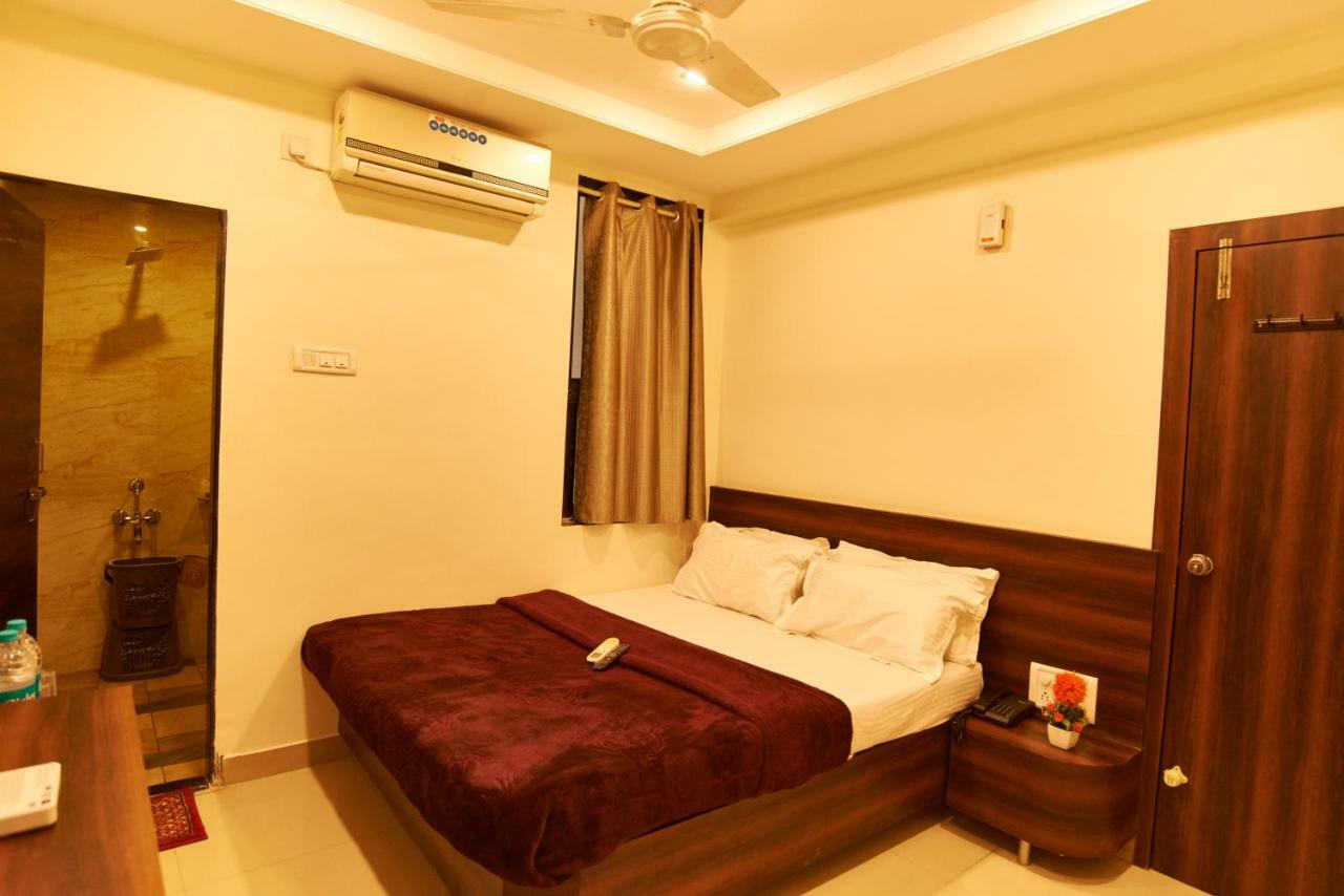 Hotel Disha Palace Shirdi Extérieur photo