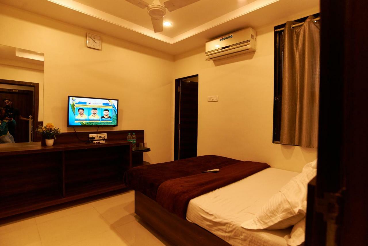 Hotel Disha Palace Shirdi Extérieur photo