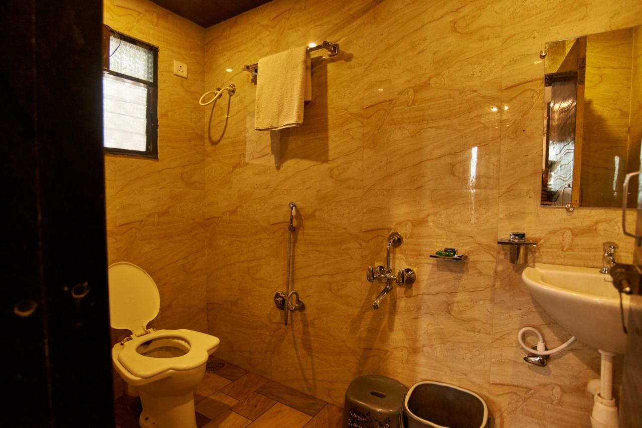 Hotel Disha Palace Shirdi Extérieur photo