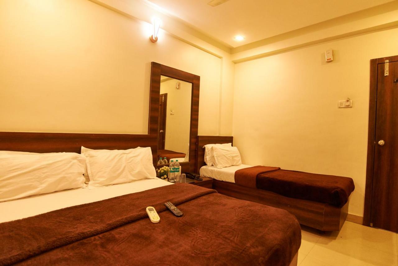 Hotel Disha Palace Shirdi Extérieur photo